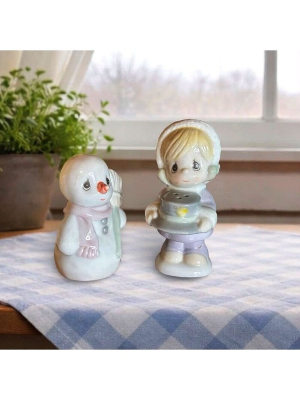 Vintage Precious Moments (Sugar Town) Salt and Pepper Shakers Set Girl Snowman 1 - Picture 2 of 5